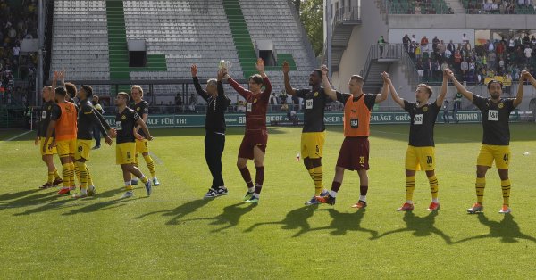 Алер беше привлечен от Аякс на мястото на Ерлинг Халанд