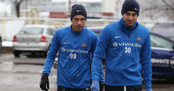 Оставането на Найджъл пък ще означава и раздяла или преотстъпване