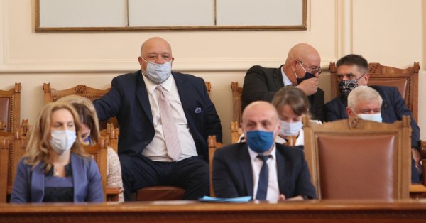 Бях на кислородотерапия около 10 дни обясни още министър Кралев