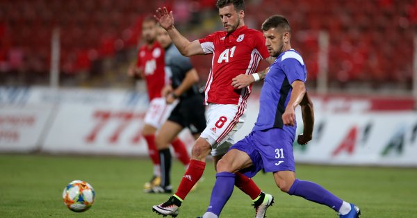 В неделя червените приемат Славия а след това има 2