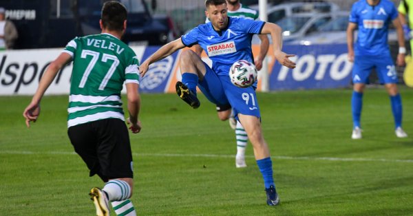 Най впечатляващото от всичко може би е това че днешният сблъсък