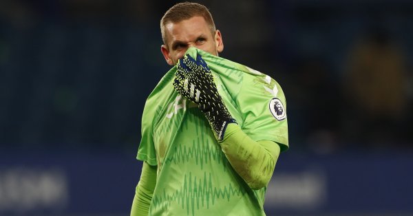 Огромен ужас са изживяли вратарят на Евертън Робин Олсен и