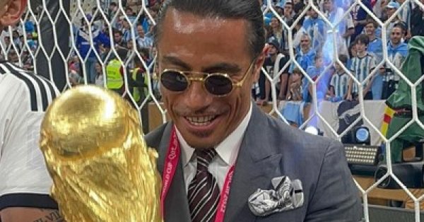 ФИФА описва трофея като безценна икона която може да бъде