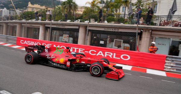 Шарл Льоклер с Ферари сензационно спечели квалификацията преди ГП на