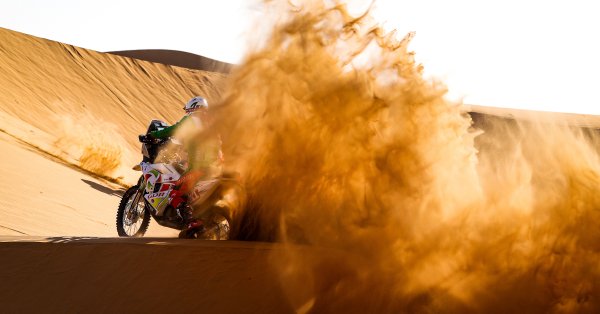 Общо 750 състезатели пилоти и навигатори ще участват в Рали