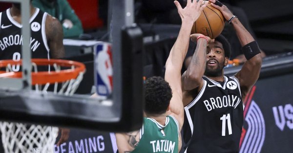 Голямото трио на Бруклин Нетс се развихри през второто полувреме