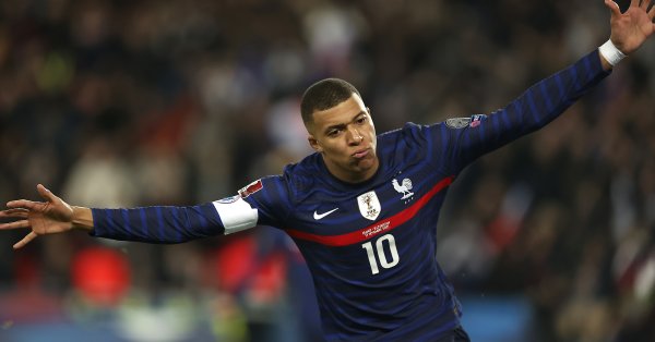 Голямата звезда на Франция Килиан Мбапе се нареди до легендарния