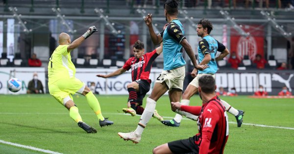 Милан продължава с убедителните си резултати от началото на сезона