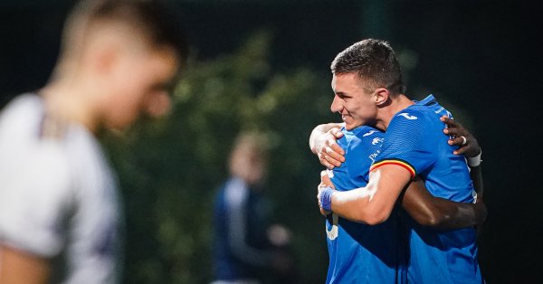 Един от футболистите на сините пък вече се прибра в