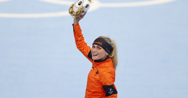Олимпийската шампионка от Ванкувър 2010 и сребърна медалистка от Сочи
