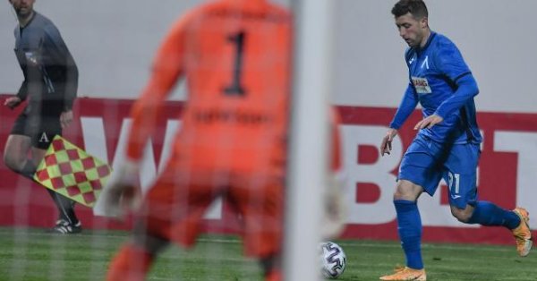 Швейцарският универсален футболист Драган Михайлович вече не тренира с Левски