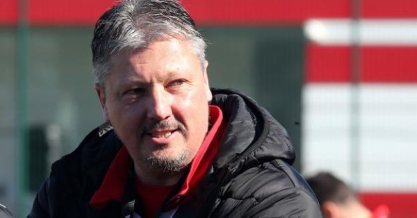 Бруно Акрапович вече не е треньор на ЦСКА. Това обяви