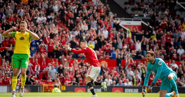 Атаките към вратата на гостите се редяха една след друга