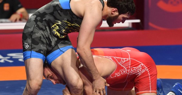 Българският борец Микяй Наим се пребори и е на полуфинал