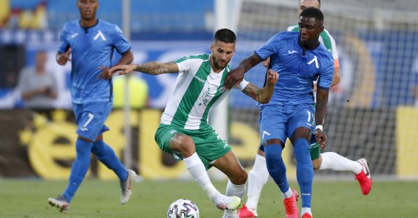 Те оба shy че подчертаха че до трансфер може да се стигне