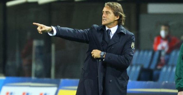 Италия приема Северна Ирландия в мач от група С на