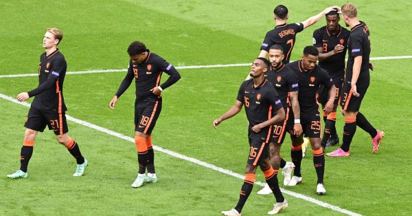 Нидерландия постигна третата си победа в група C на Евро