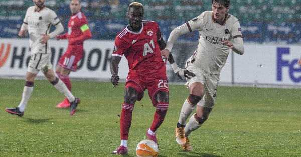 Гамбиецът вкара два гола при снощи Той се разписа в