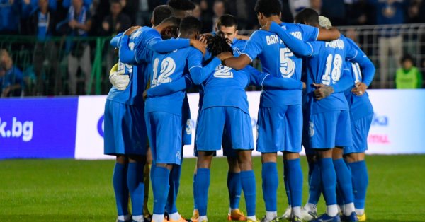 Централният защитник бе извикан в националния отбор на Панама На