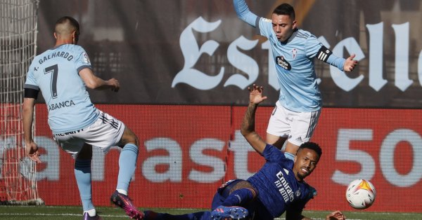 Милитао направо първата от трите дузпи с които Реал стигна