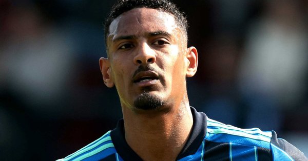 Нападателят на Борусия Дортмунд Себастиен Алер благодари за жестовете на