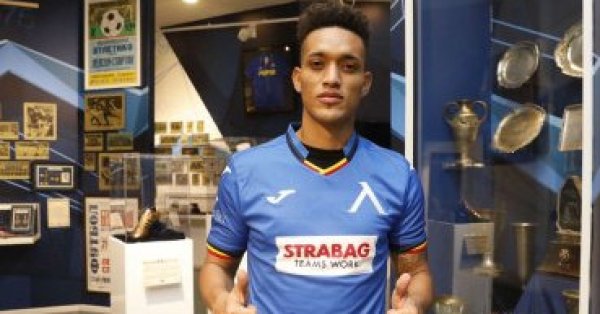 Левски официално обяви привличането на бразилския ляв бек Вендерсон де