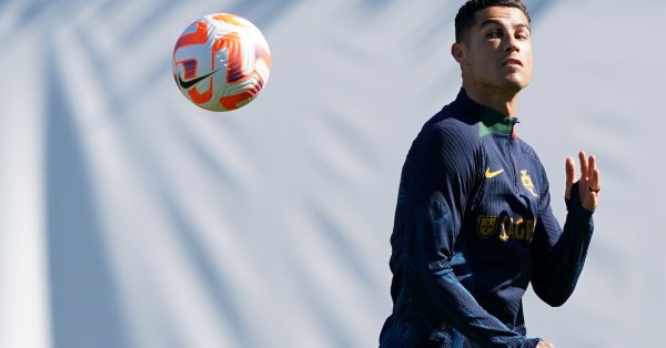 Звездата на португалския национален отбор Кристиано Роналдо призова феновете на