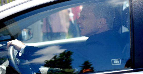 Гриша Ганчев наистина е абдикирал от шефската си позиция в