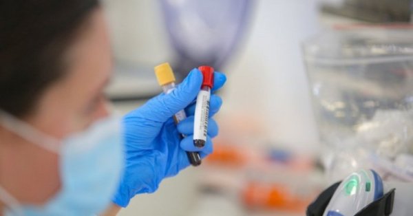 За денонощие у нас са регистрирани 2050 новозаразени с коронавируса