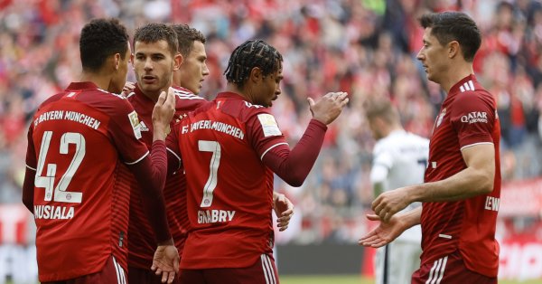 Байерн Мюнхен постигна наглед лесна домакинска победа с 4:0 над