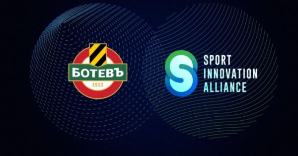 img class lazy src media img loading jpg data src