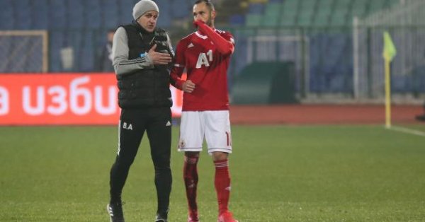 Бруно Акрапович обяви стартовия състав за проверката Любопитно впечатление прави