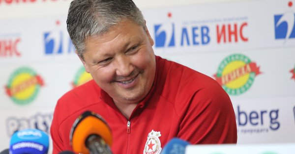 Старши треньорът на ЦСКА Любослав Пенев бе избран за треньор