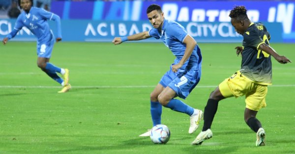 В 7 ата минута Ботев Пловдив получи първия шанс за гол