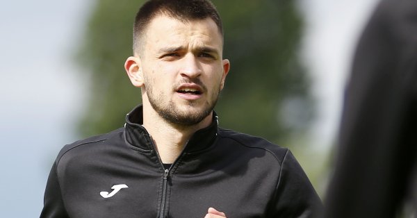 Има вариант ЦСКА да върне нападателя Калоян Кръстев в Славия