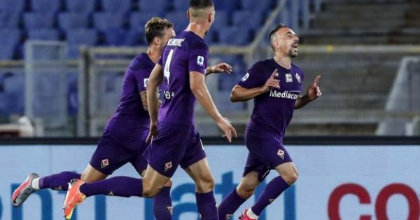 Душан Влахович реализира хеттрик и помогна на Фиорентина да победи