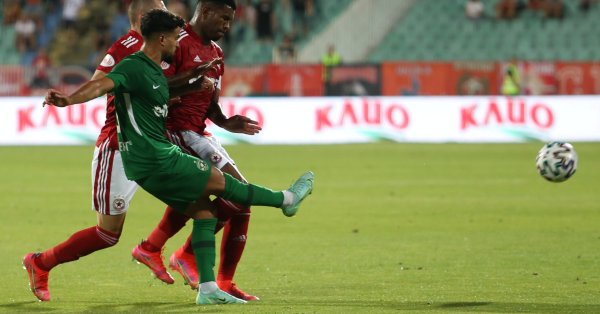 Универсалният Жеферсон записа стотното си участие за ЦСКА в мача