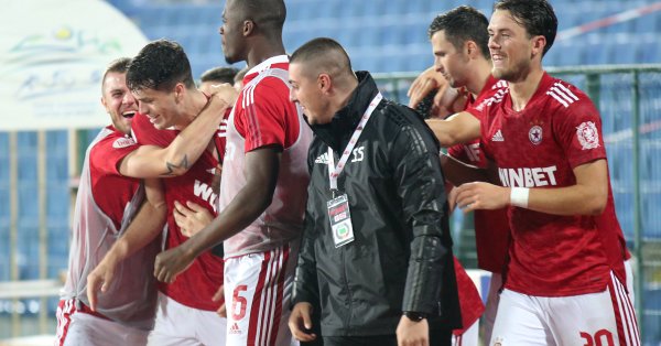 Христо Стоичков дойде видя и победи С неговата морална подкрепа