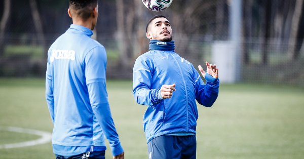 Очаква се треньорът на сините да заложи на Михайлов Михайлович