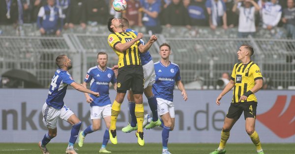 Футболистите на Борусия Дортмунд заемат трето място във временното класиране