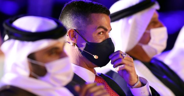 Кристиано Роналдо ще бъде най добре платеният футболист във Висшата лига