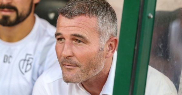 Огюстен пропусна двубоя в София заради контузия но вече тренира