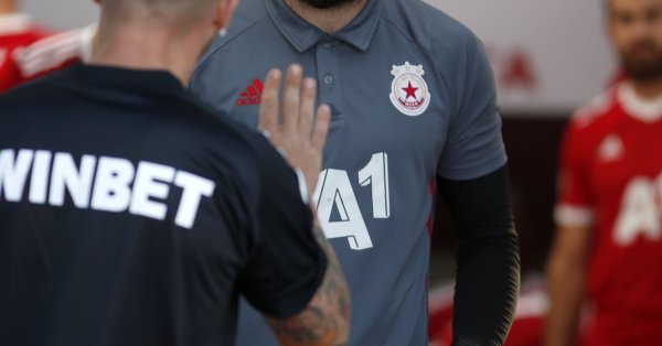 Той обаче продължава да се ползва с доверието на треньорите