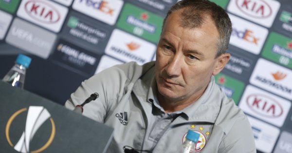 Треньорските смени се правят много лесно в България и доста