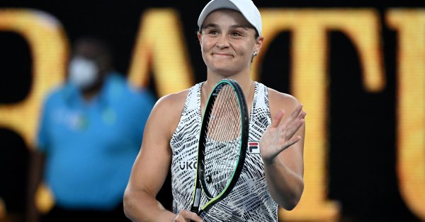 Барти завърши със 17 печеливши удара срещу 22 непредизвикани грешки