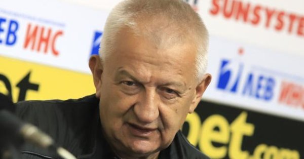 Президентът на Локомотив Пловдив Христо Крушарски ще бъде издигнат за