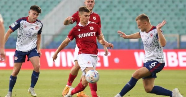 Шопов прави добър сезон за лидера в Първа лига ЦСКА