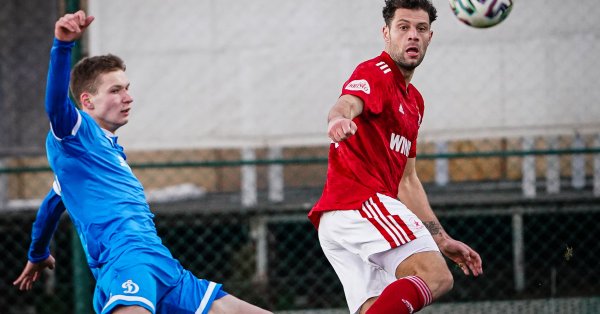 Опциите пред Стойчо Младенов за левия фланг на червената атака