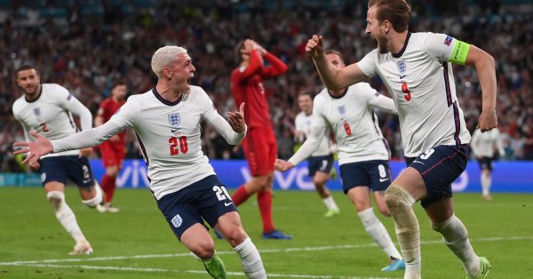 Англия обърна Дания с 2:1 след продължения и ще играе