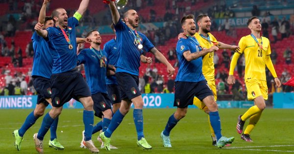 Героят за Италия от финала на Евро 2020 Леонардо Бонучи